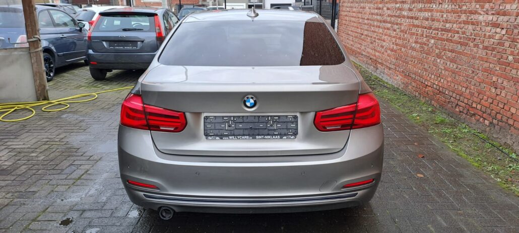 BMW 318i Sport edition 1500icc